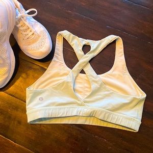 Lululemon bra